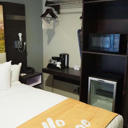Days Inn By Wyndham Galt - Elk Grove South Exteriör bild