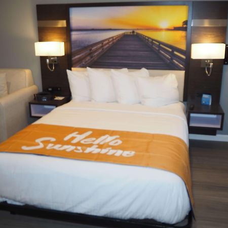 Days Inn By Wyndham Galt - Elk Grove South Exteriör bild