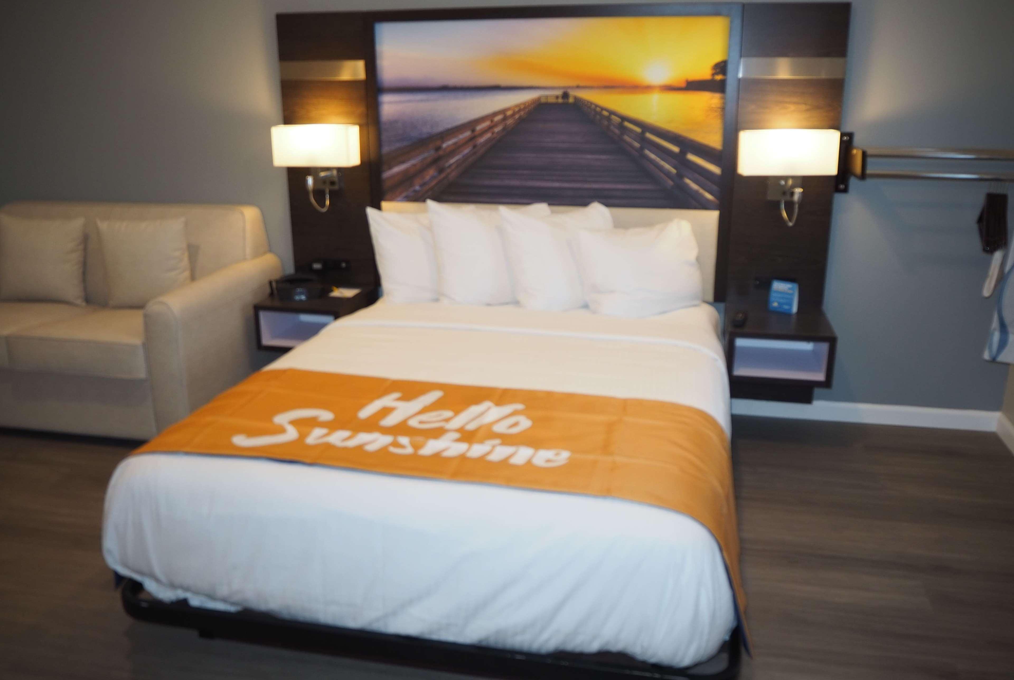 Days Inn By Wyndham Galt - Elk Grove South Exteriör bild