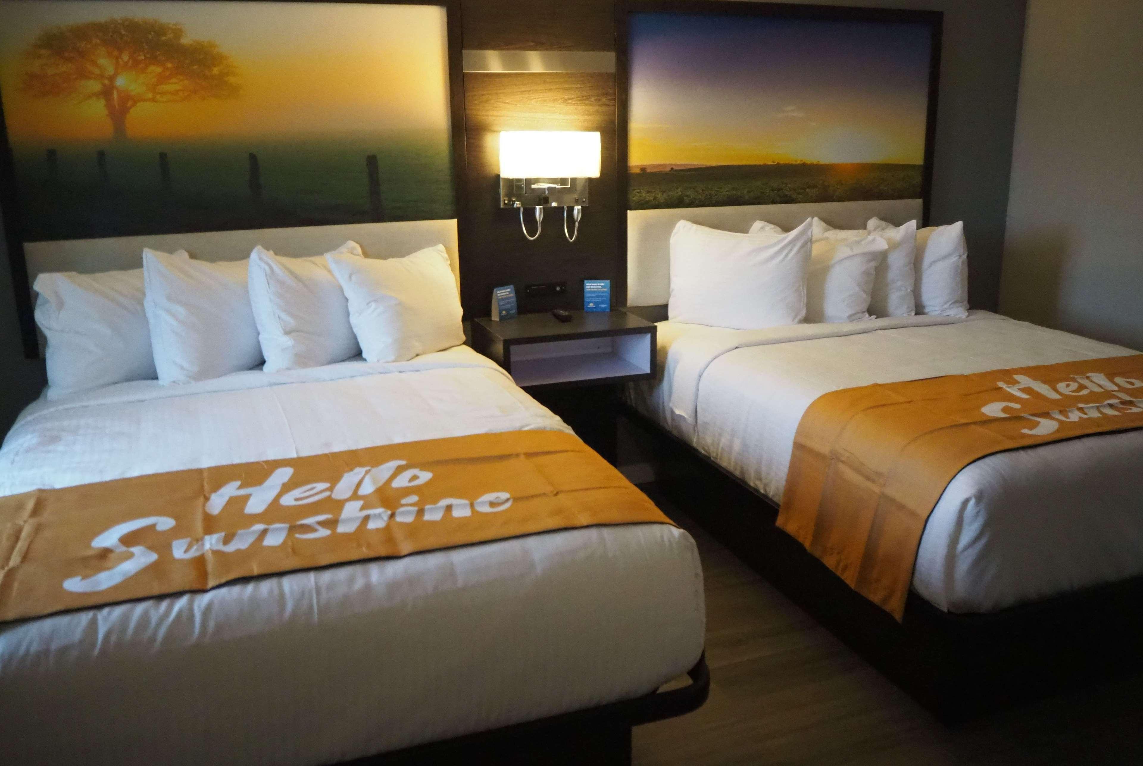 Days Inn By Wyndham Galt - Elk Grove South Exteriör bild