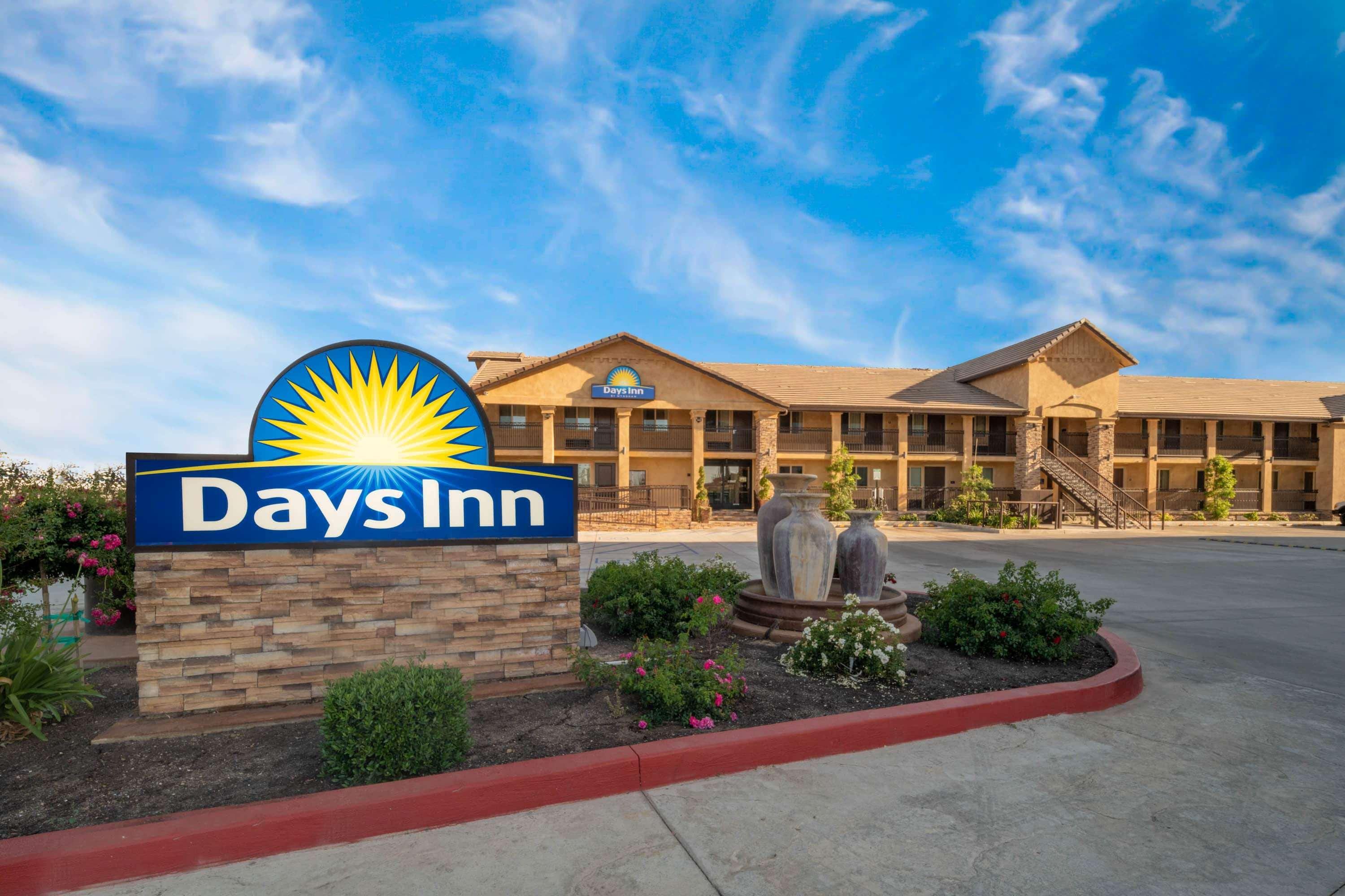 Days Inn By Wyndham Galt - Elk Grove South Exteriör bild